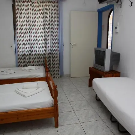 Villa Anna Aparthotel 3*