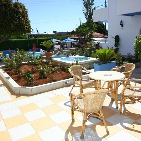 מלון דירות Villa Anna Stalida
