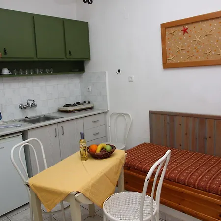 מלון דירות Villa Anna 3*